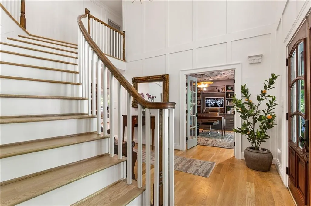 Smyrna, Georgia 30082, United States, 6 Bedrooms Bedrooms, ,5 BathroomsBathrooms,Residential,Active,113885