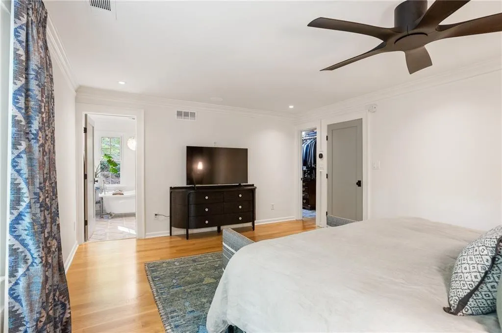 Smyrna, Georgia 30082, United States, 6 Bedrooms Bedrooms, ,5 BathroomsBathrooms,Residential,Active,113885