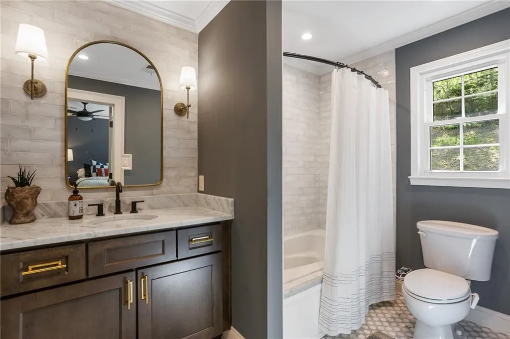 Smyrna, Georgia 30082, United States, 6 Bedrooms Bedrooms, ,5 BathroomsBathrooms,Residential,Active,113885