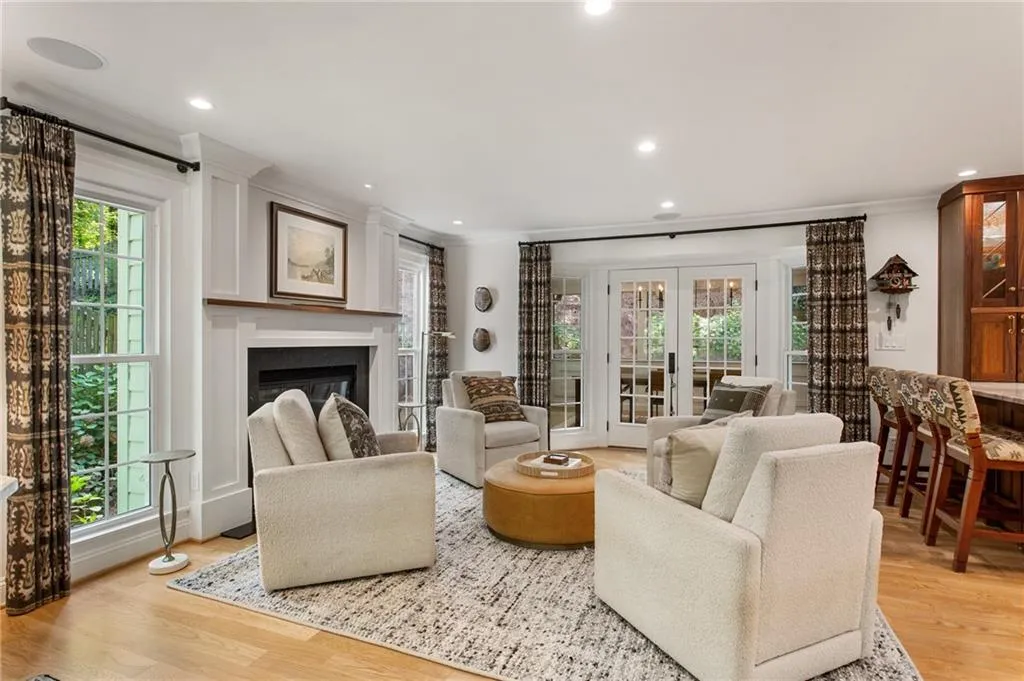 Smyrna, Georgia 30082, United States, 6 Bedrooms Bedrooms, ,5 BathroomsBathrooms,Residential,Active,113885