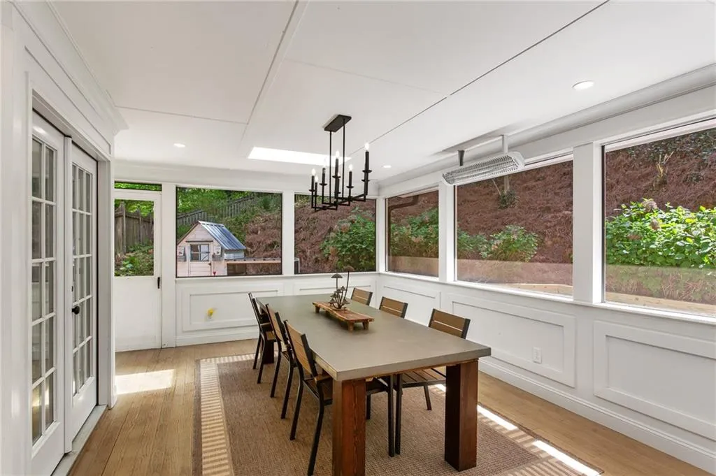 Smyrna, Georgia 30082, United States, 6 Bedrooms Bedrooms, ,5 BathroomsBathrooms,Residential,Active,113885