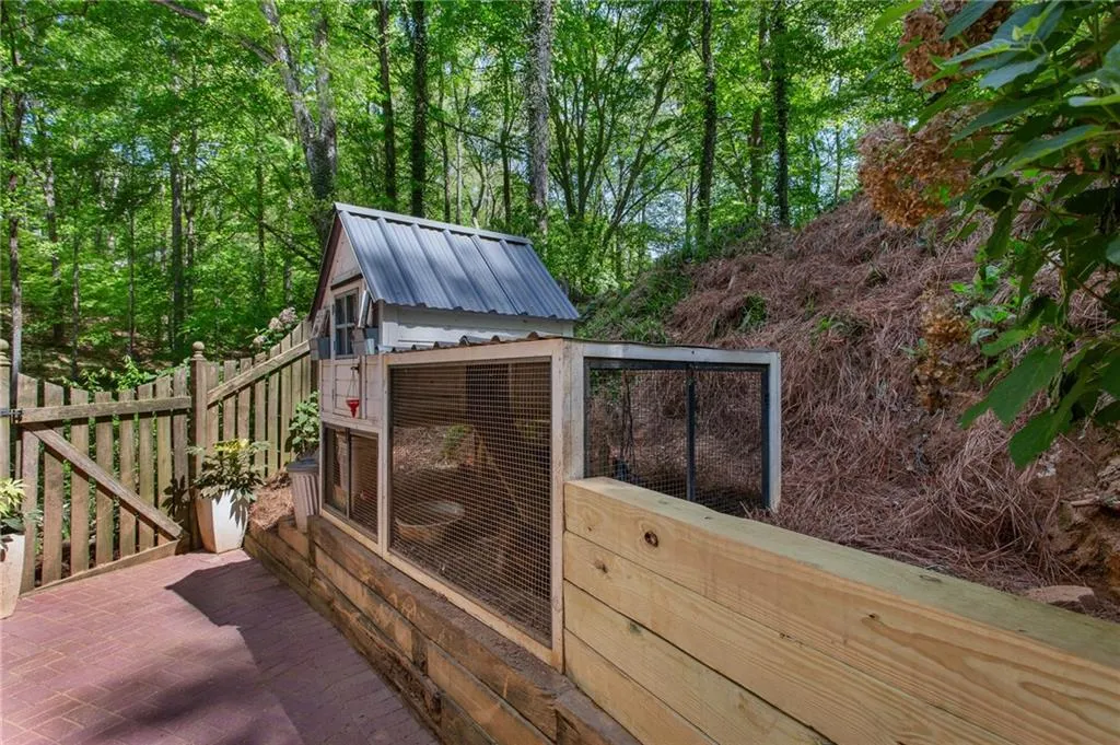 Smyrna, Georgia 30082, United States, 6 Bedrooms Bedrooms, ,5 BathroomsBathrooms,Residential,Active,113885