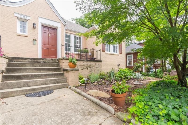 Charming, spacious 2 bedroom, 1 bathroom unit with large living room and separate dining room, approximately 1000 sq feet. Beautiful redone kitchen with stainless steel appliances. Laundry with washer and dryer. Basement for storage. Private back deck in a pretty backyard that has access to a 1 car covered garage. Additional parking is available on the street in front of the home. Walking distance to coffee shop and restaurants. Unfurnished