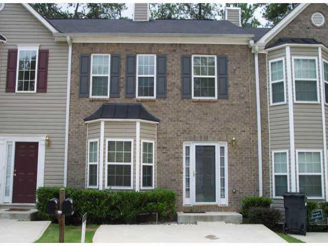 SUPER CUTE & SPACIOUS T/H MINS TO I-20 & SIX FLAGS. SEP L/R & SEP D/R. KIT. W/ALMOND APPL. ELEC FPLC. CROWN MOLDING, NICE BACK DECK. REFRIGERATOR TO REMAIN W/FULL OFFER. STORAGE UNDERNEATH HOME, COULD BE UNFIN. BSMNT W/9FT CEIL.