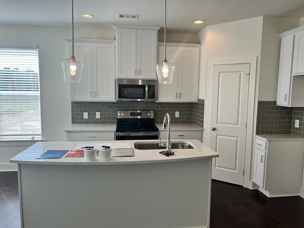 20 S Auburn Landing Place