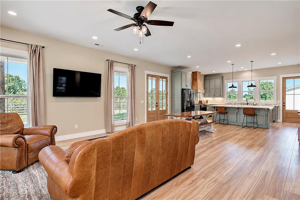 554 Pendley Road SE