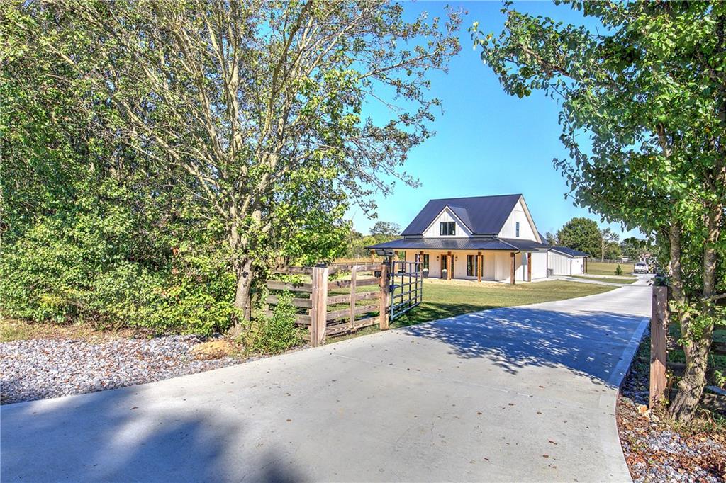 554 Pendley Road SE