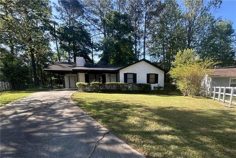 Homes For Sale - 9182 Bent Pine Court<br/> Covington, GA 30014
