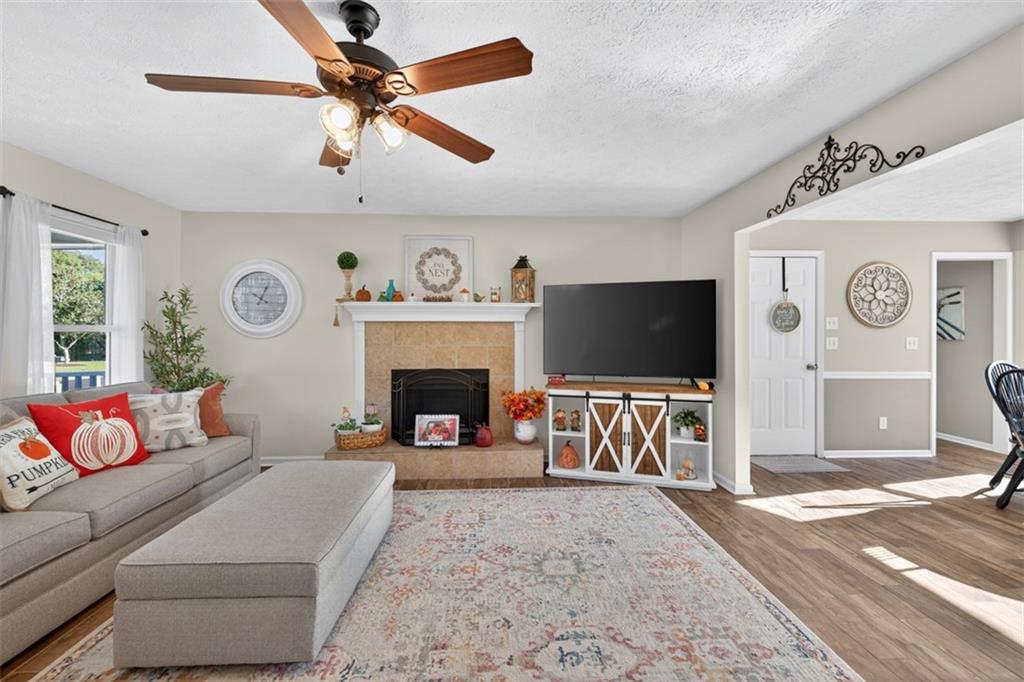 1460 TWIN MANOR Drive