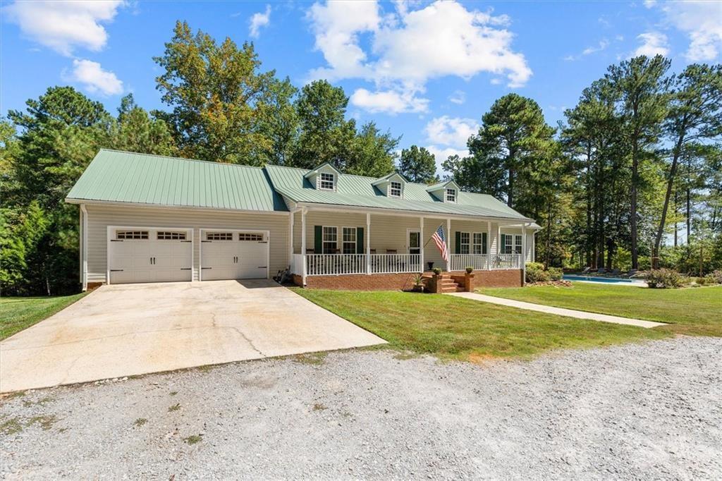 51 Moon Road