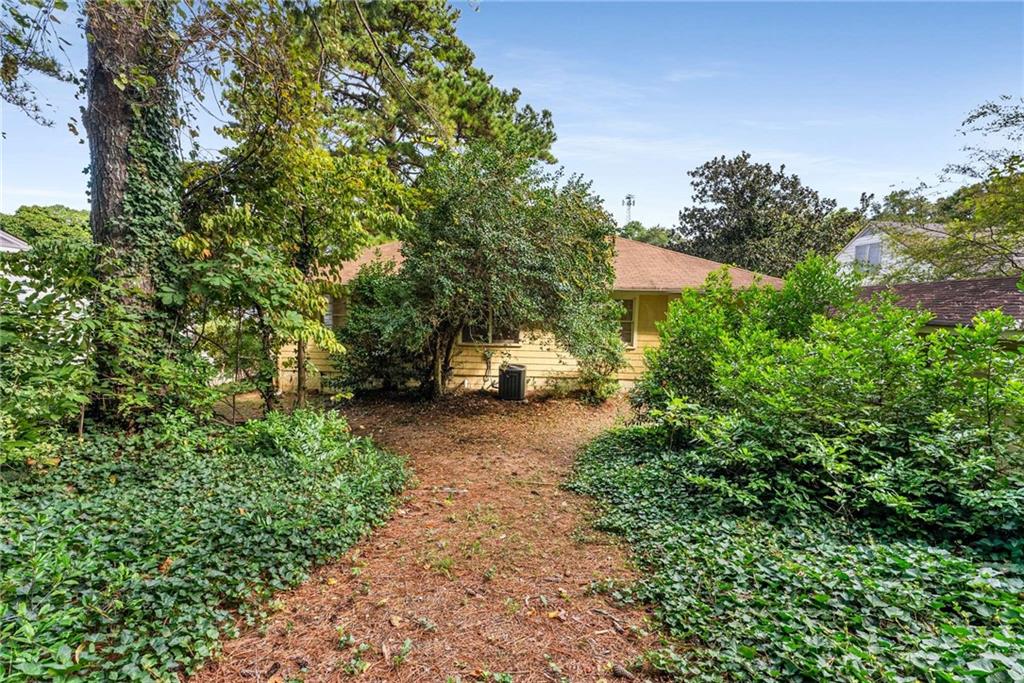 1307 Mayfair Drive NE
