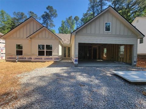 Homes For Sale - 2455 Ashton Drive<br/> Villa Rica, GA 30180