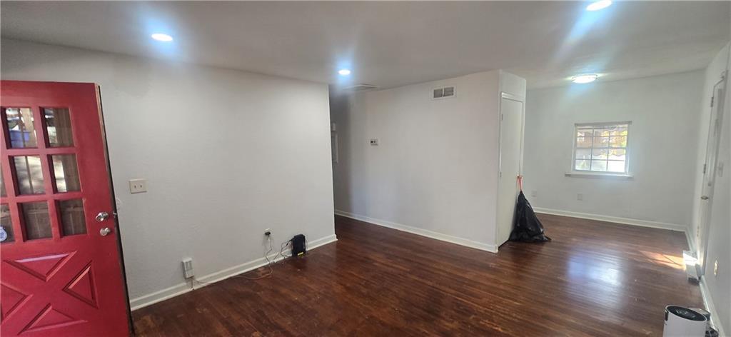 2596 Dale Creek Drive NW