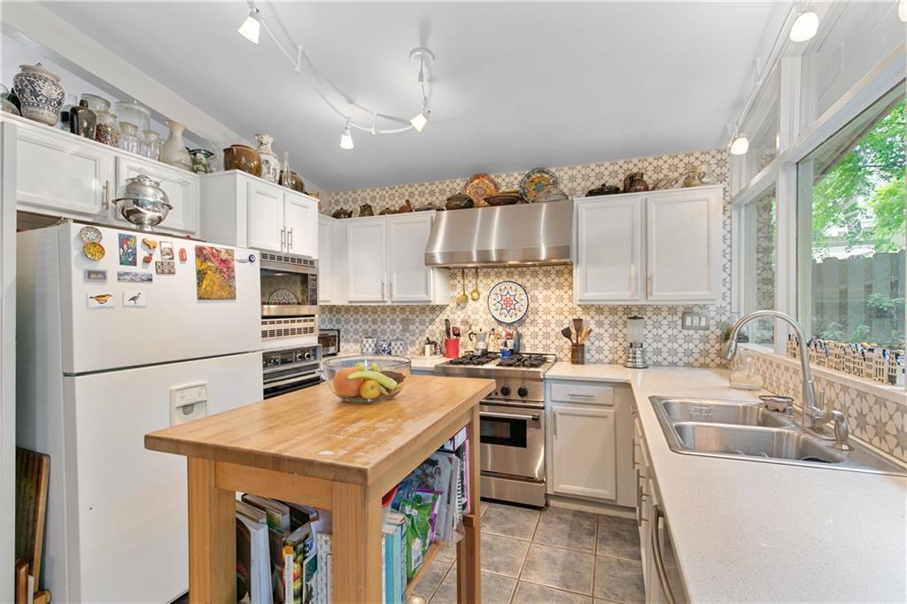1232 Bernadette Lane NE