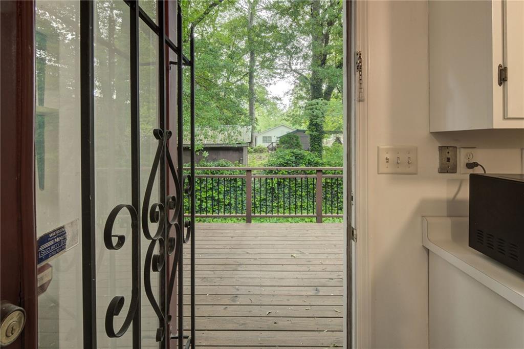6 Holly Downs Court, Atlanta, Georgia image 15