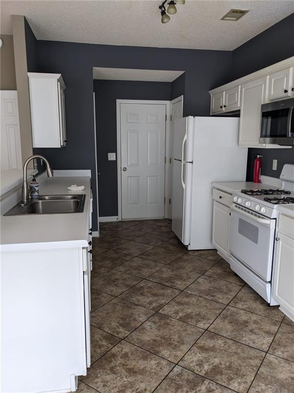 Regency at windward Square - Residential Lease