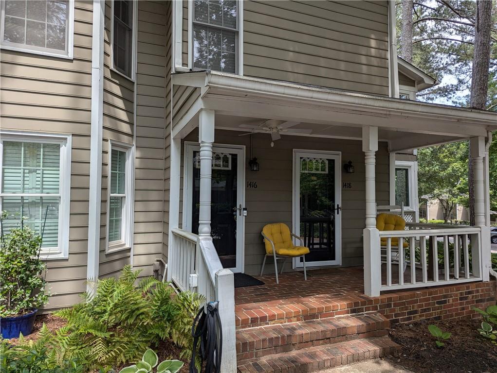 1416 Oakridge Circle