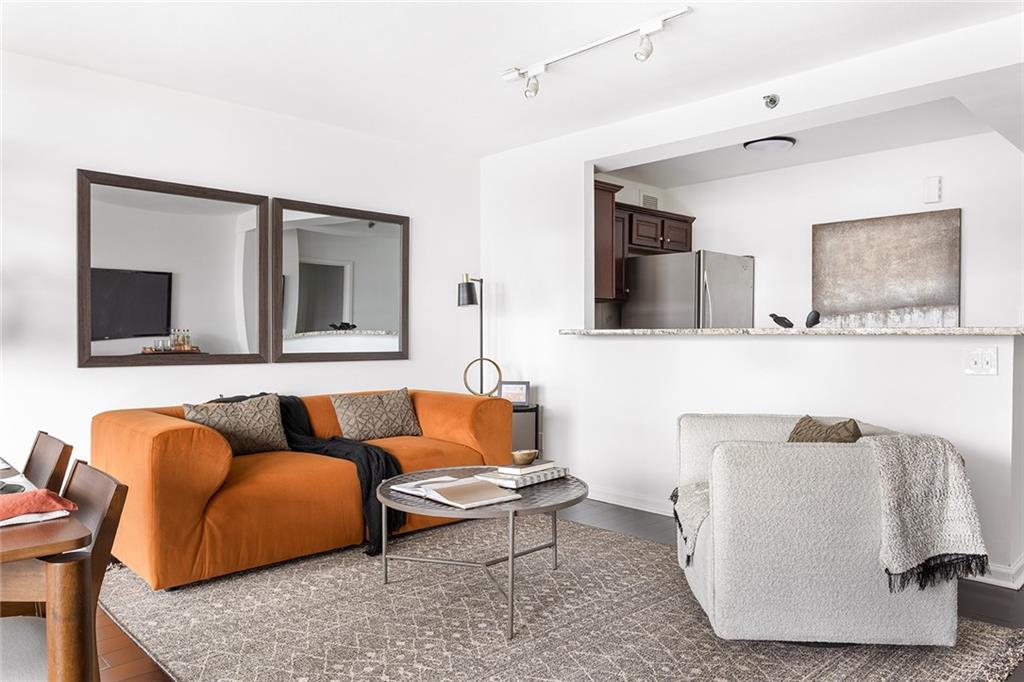 620 Peachtree Street NE 1206