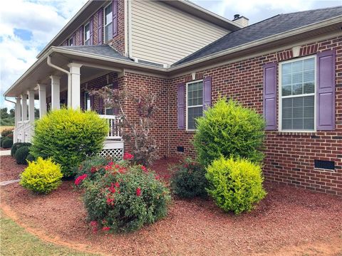 A home in Barnesville