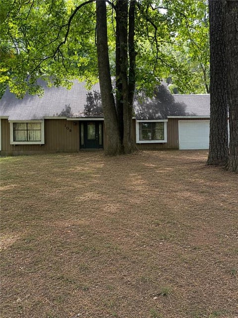 Homes For Sale - 103 Martingale Drive<br/> Peachtree City, GA 30269
