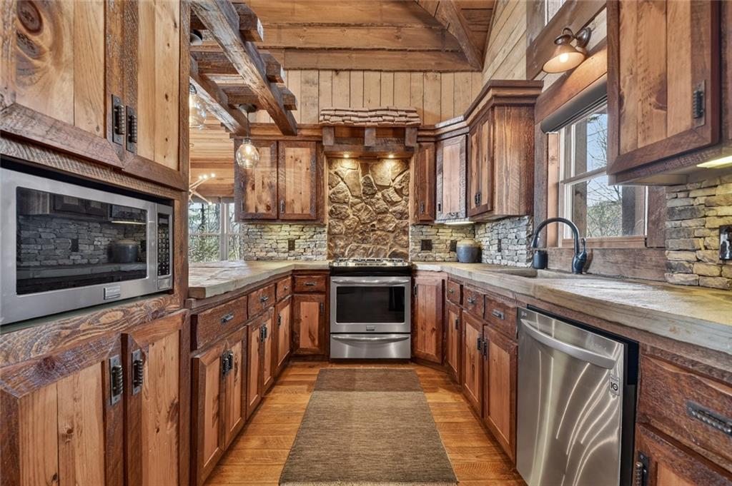 Epworth, Georgia, 30541, United States, 3 Bedrooms Bedrooms, ,4 BathroomsBathrooms,Residential,Active,2028774