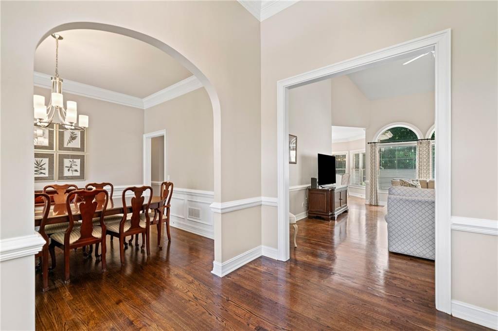 997 Thousand Oaks Bend NW