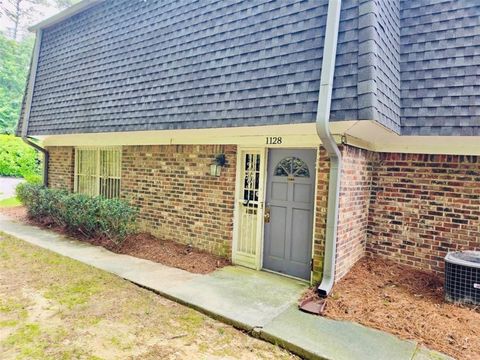 1128 Hampton Way Atlanta GA 30324