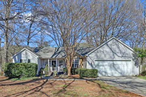 Homes For Sale - 429 Red Oak Court<br/> Monroe, GA 30655