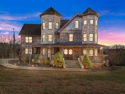 A home in Toccoa