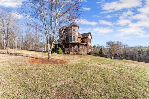 A home in Toccoa