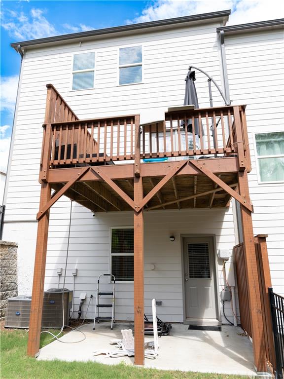 Town Lake Hills - Residential