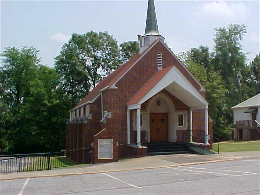 Photo 1 of 5 — 261 Cobb Street, Jefferson, GA 30549
