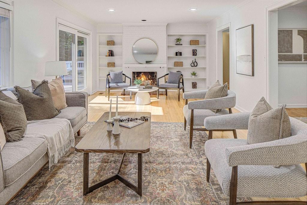 2493 Parkdale Place NE