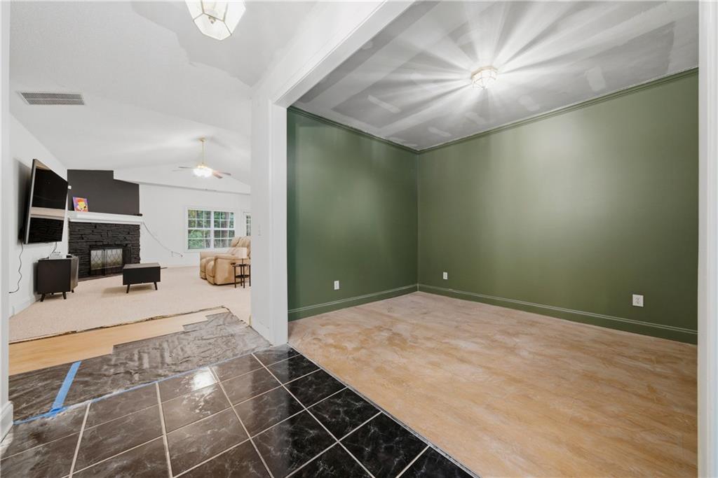 359 Cannongate Road