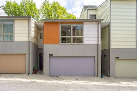 Townhouse For Sale - 1267 Ponti Mews<br/> Atlanta, GA 30318