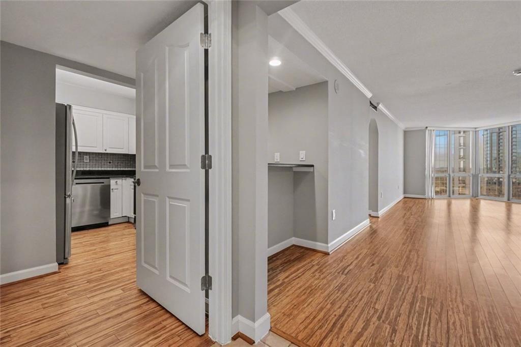 2870 Pharr Court NW 1806