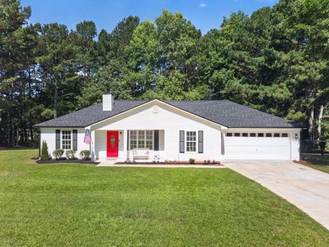Homes For Sale - 11 Willow Ridge Drive<br/> Hampton, GA 30228