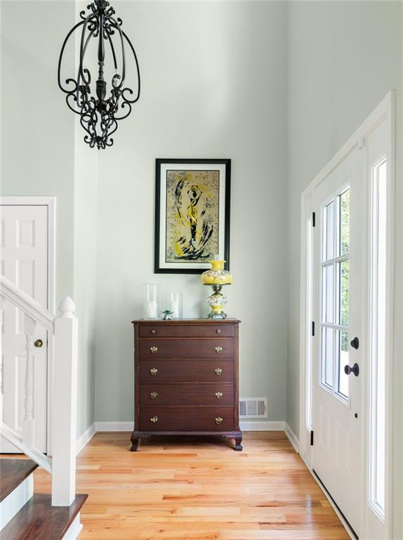 2497 Greenglade Road NE