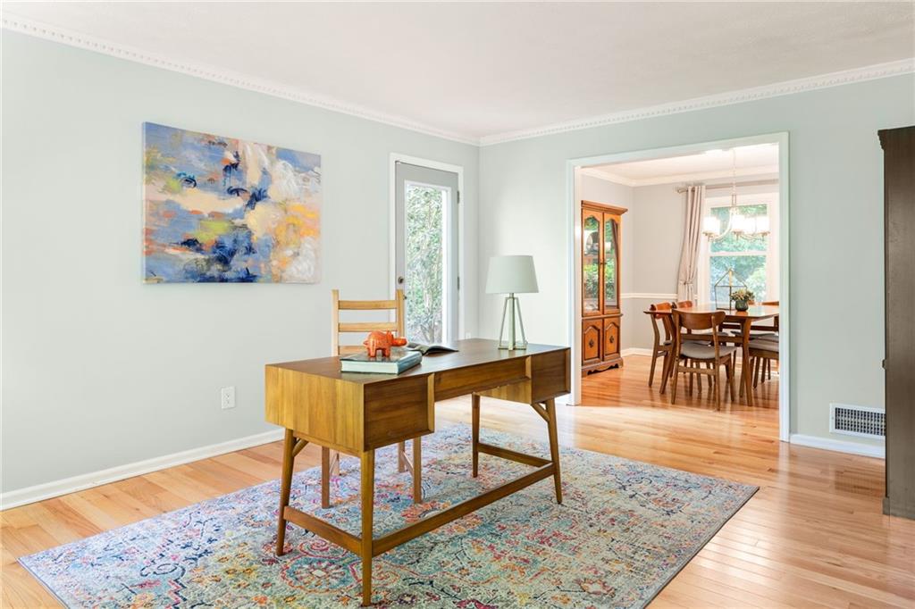 2497 Greenglade Road NE