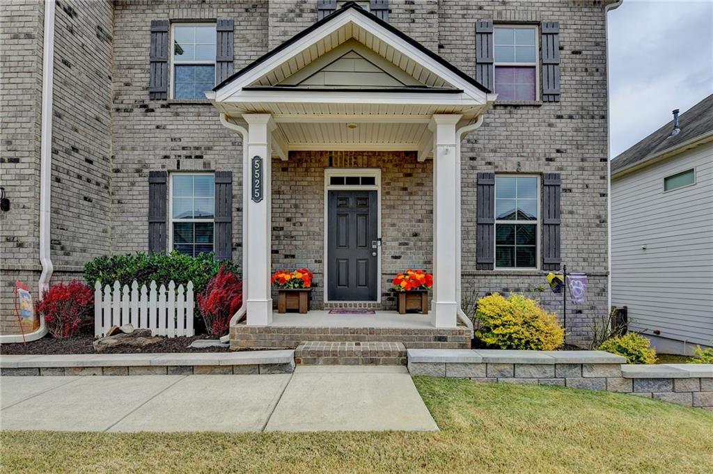 5525 Mirror Lake Drive