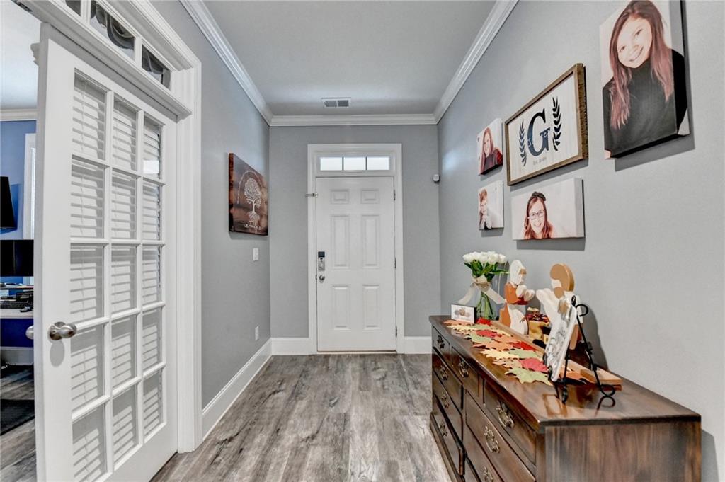 5525 Mirror Lake Drive