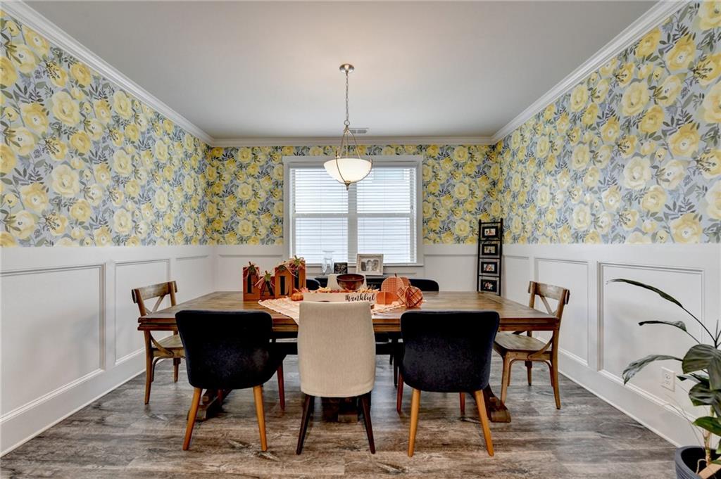 5525 Mirror Lake Drive