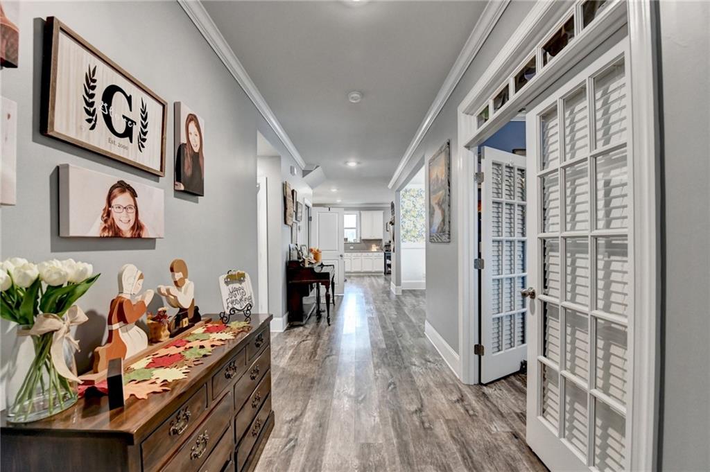 5525 Mirror Lake Drive