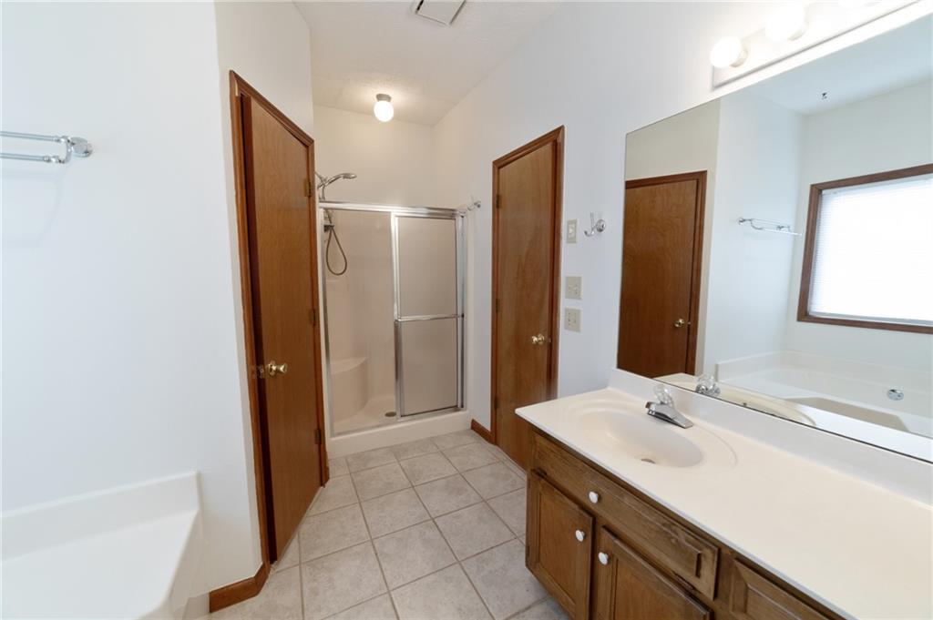 Moorings at Riv - Residential Lease