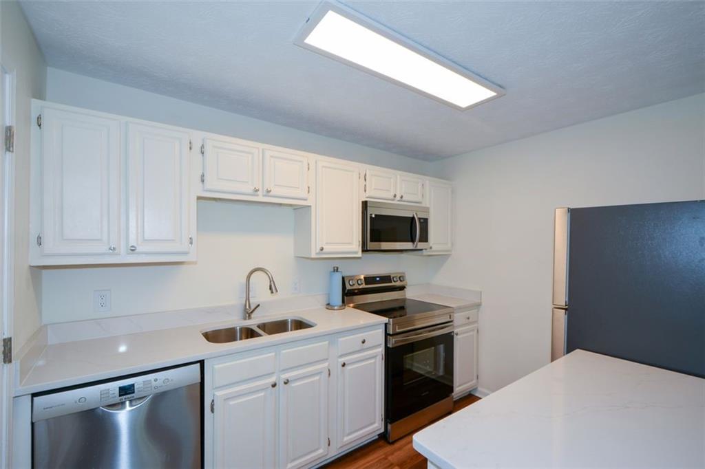 Woodridge Way - Residential