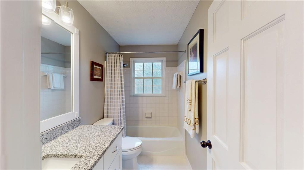 2884 Overwood Lane, Snellville, Georgia image 13