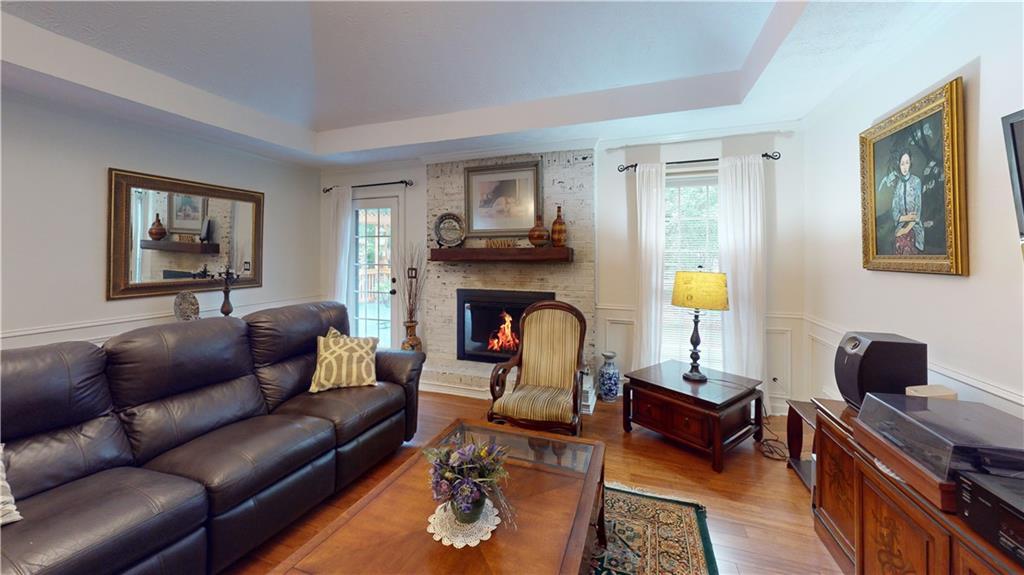 2884 Overwood Lane, Snellville, Georgia image 2