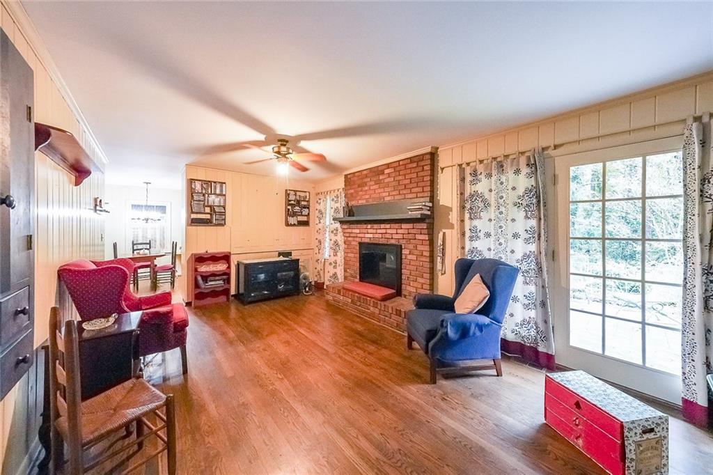 2827 Beverly Hills Drive