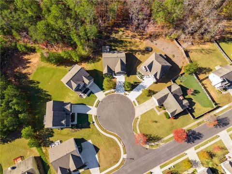 A home in Fairburn