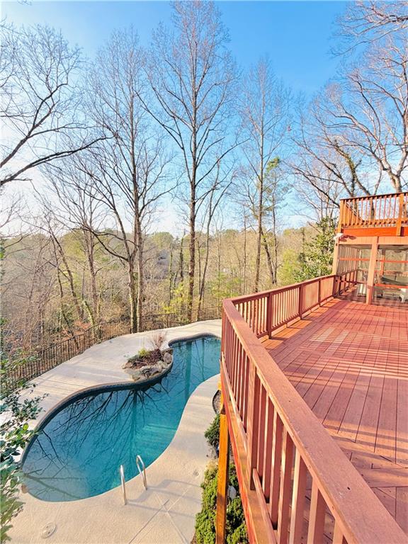 175 River Court Parkway